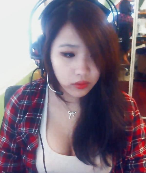 25P KireiAutumn (TWITCH TV BUSTY SLUT)