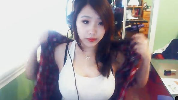 25P KireiAutumn (TWITCH TV BUSTY SLUT)