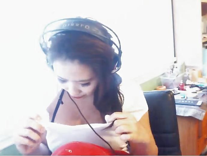 25P KireiAutumn (TWITCH TV BUSTY SLUT)