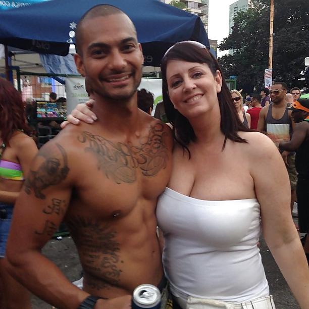 20P Busty milf
