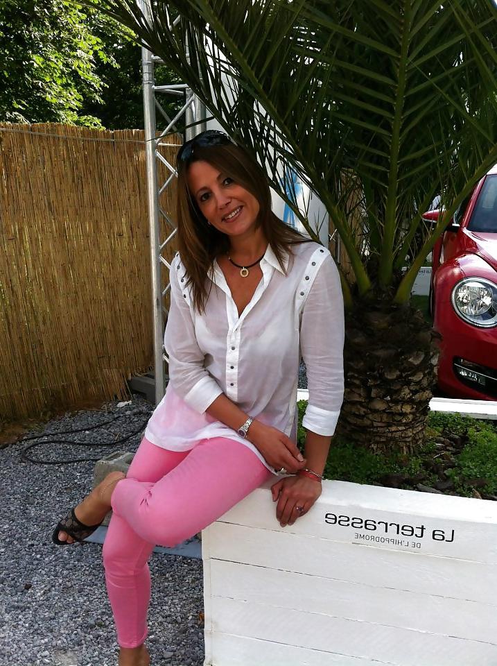 25P Kate une milf a remplir de sperme