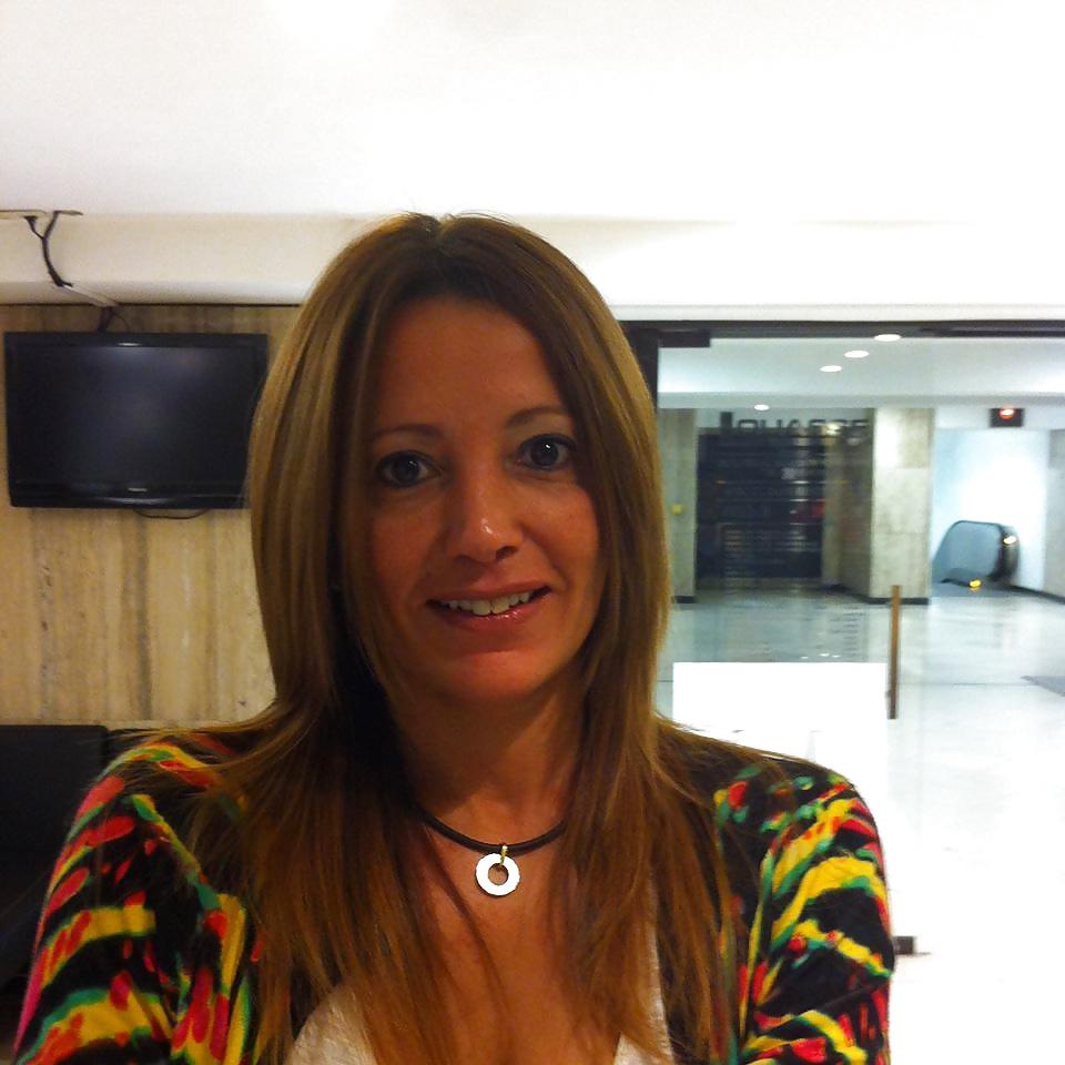 25P Kate une milf a remplir de sperme