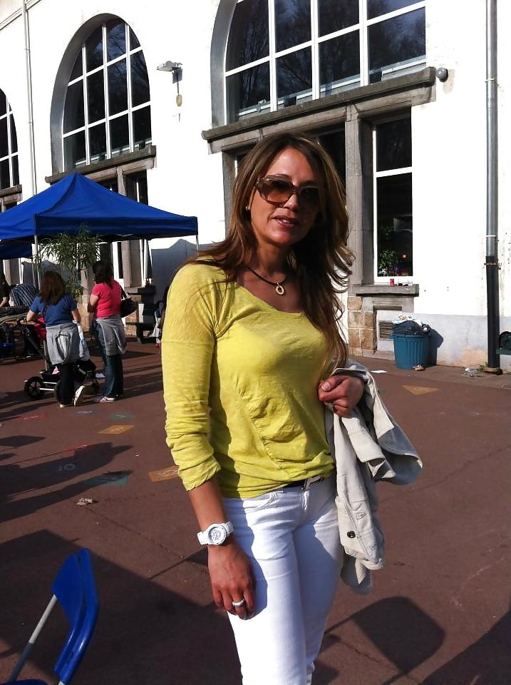 25P Kate une milf a remplir de sperme