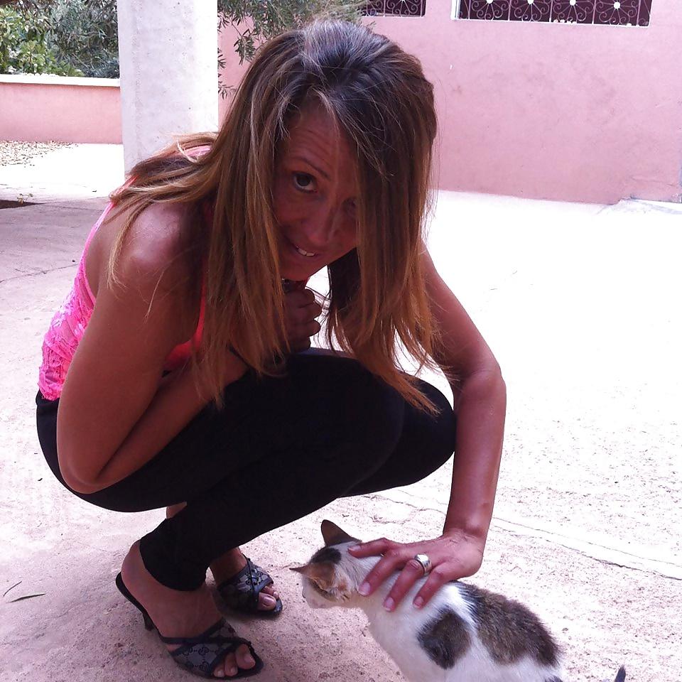 25P Kate une milf a remplir de sperme