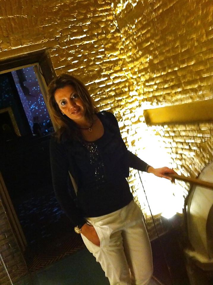 25P Kate une milf a remplir de sperme