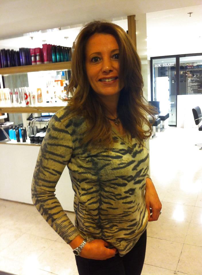 25P Kate une milf a remplir de sperme