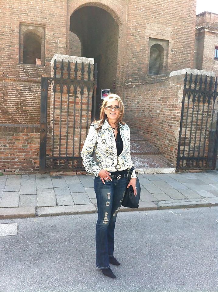 25P Kate une milf a remplir de sperme