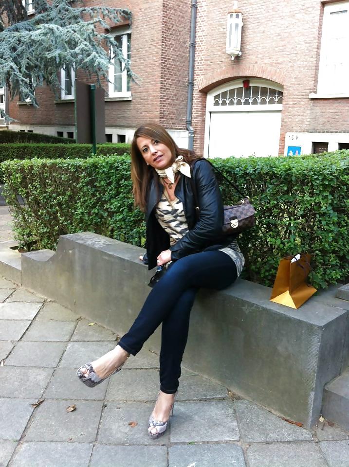25P Kate une milf a remplir de sperme