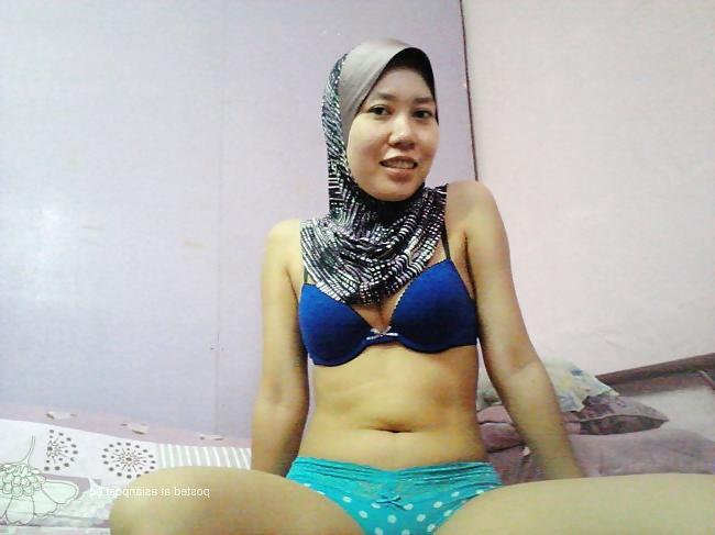 25P Malay- awek tudung daring