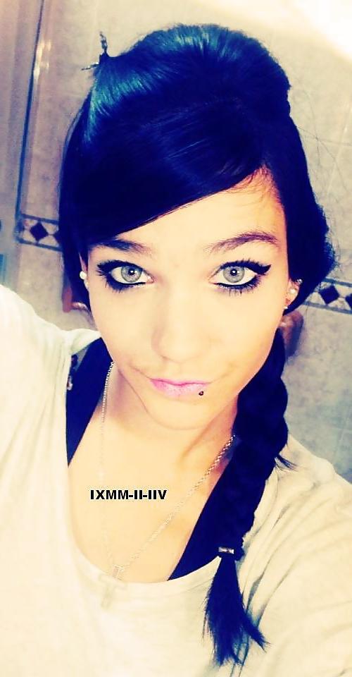 15P Jessica une belle petite pute a defoncer