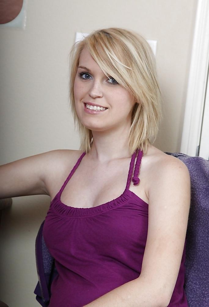 25P Blonde With Freckles 