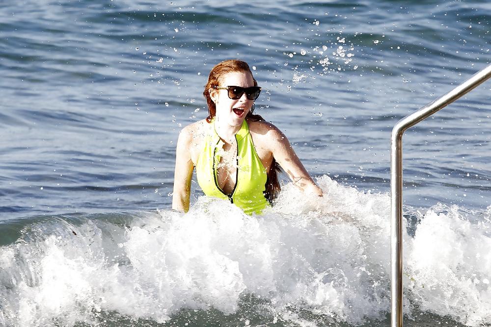 10P Lindsay Lohan ... Swimsuit In Ibiza