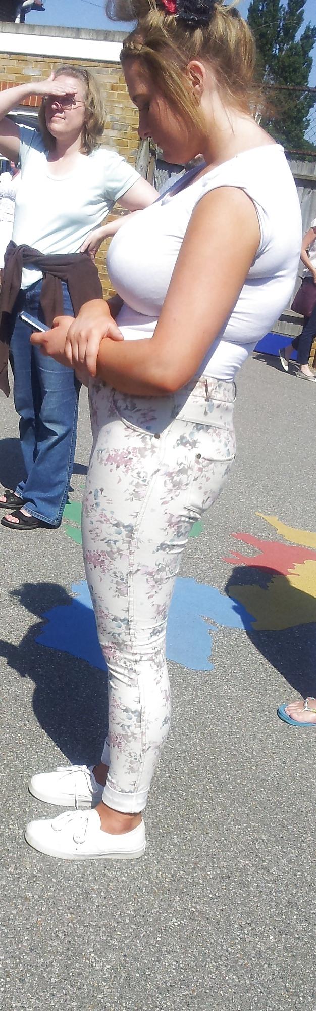 4P Candid Young Busty MILF