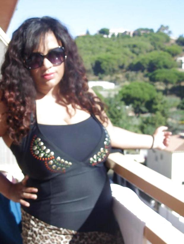 13P Busty Milf Shahida
