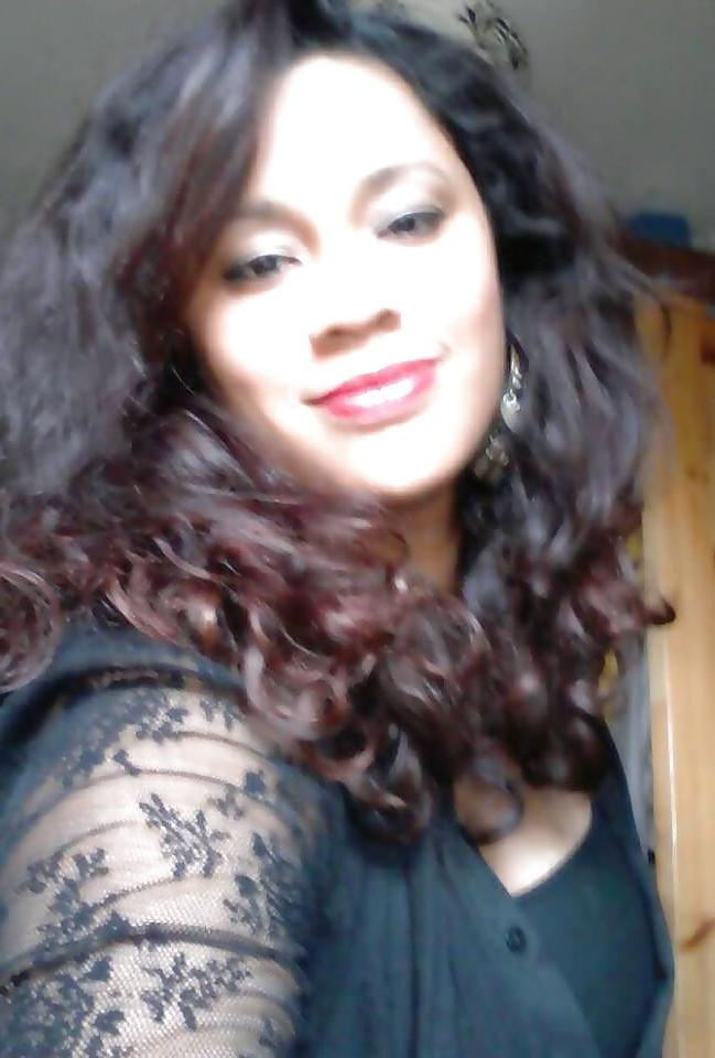 13P Busty Milf Shahida