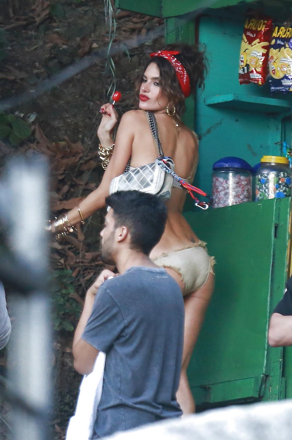 25P Alessandra Ambrosio - Whore Dress
