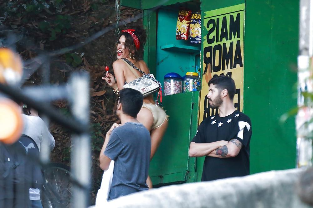 25P Alessandra Ambrosio - Whore Dress