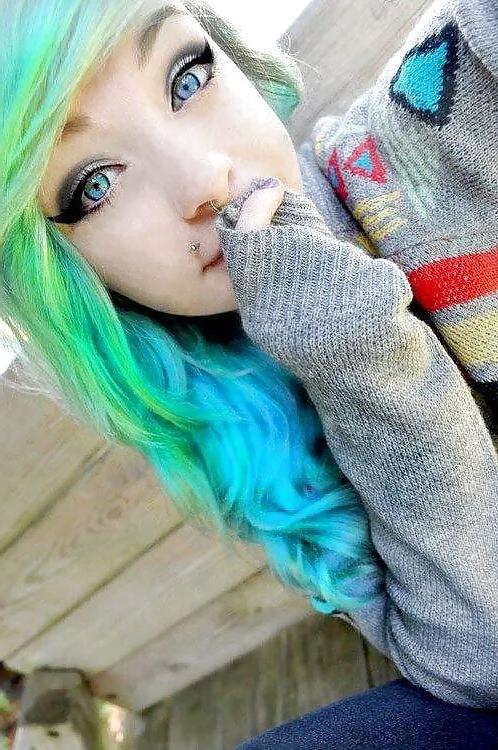 7P Girls with Blue Hair