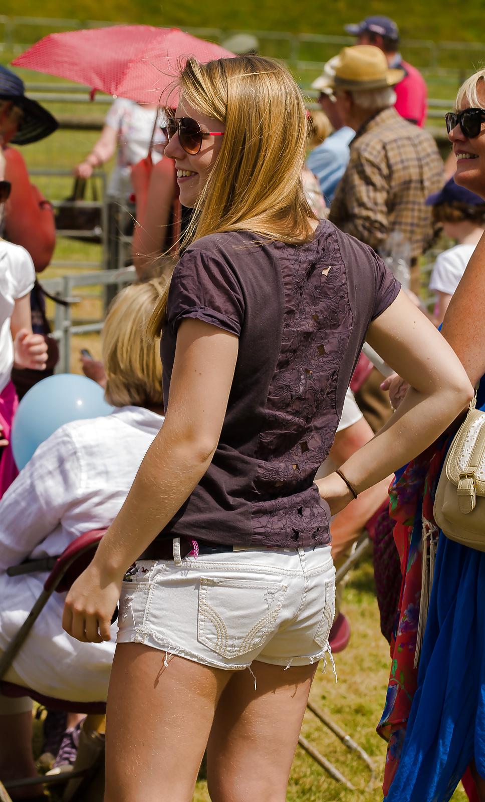 5P Leeds White Shorts or Blue Dress?