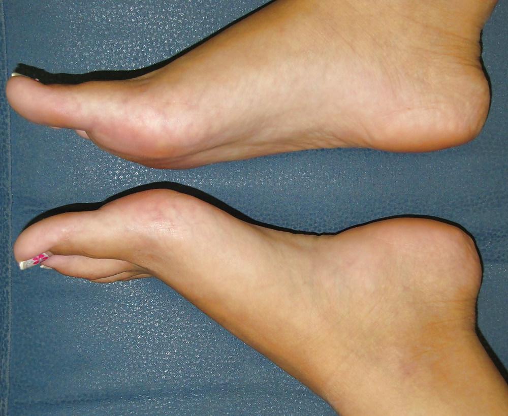 7P Big feet ready for big load of cum