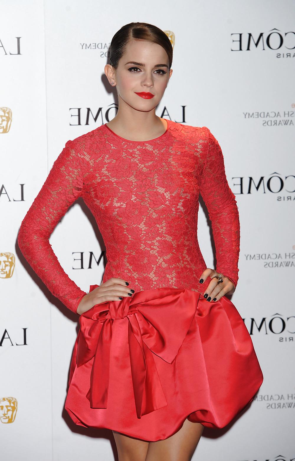 25P Emma Watson Sexy Red Dress