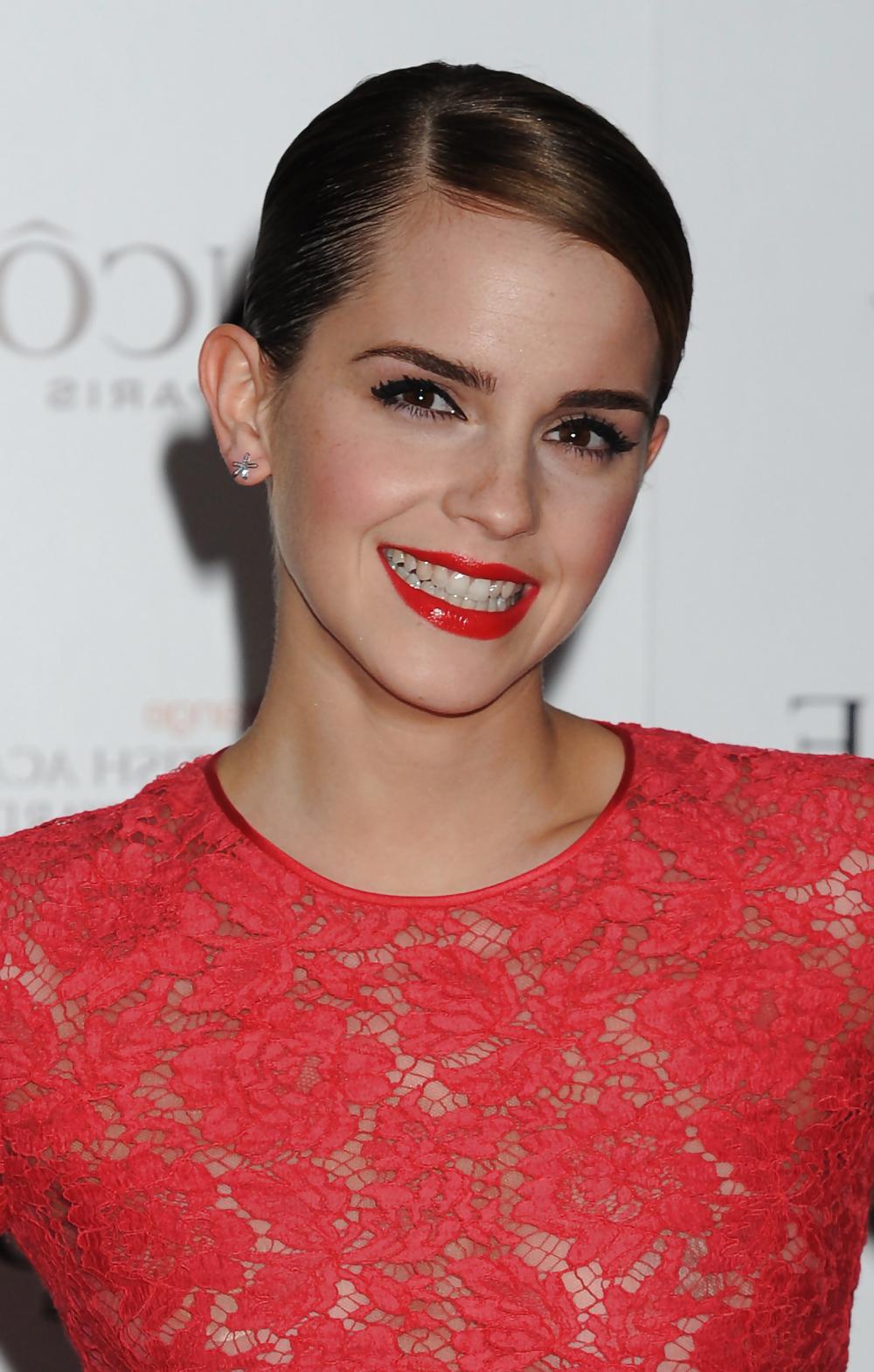 25P Emma Watson Sexy Red Dress