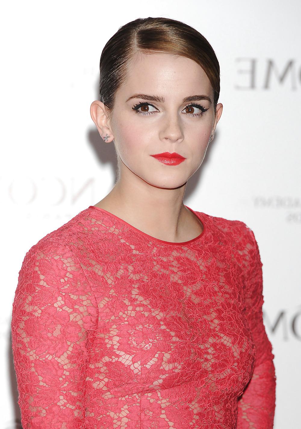 25P Emma Watson Sexy Red Dress