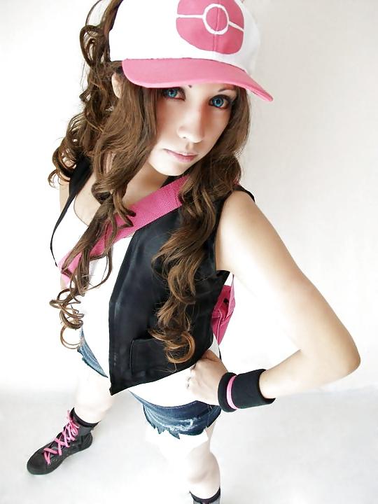 10P Hot Hilda Cosplay (Pokemon)
