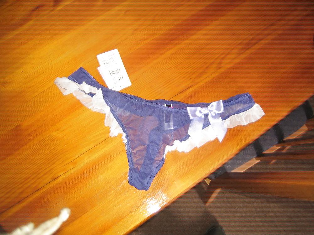 6P GF NEWS PANTIES AND SEX TOY