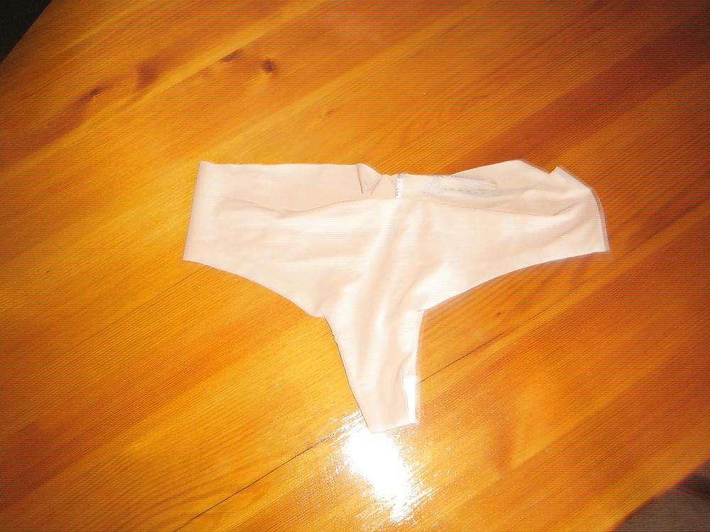 6P GF NEWS PANTIES AND SEX TOY