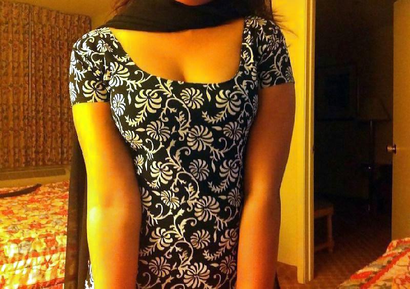 10P Selfshot pakistani girl