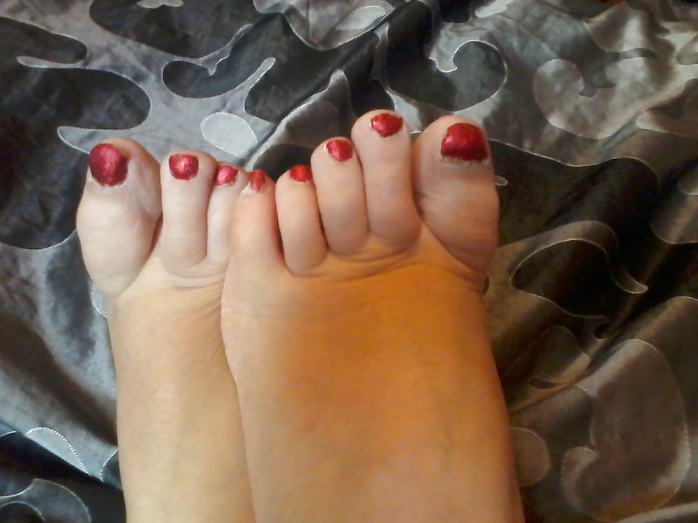 13P Foot worship