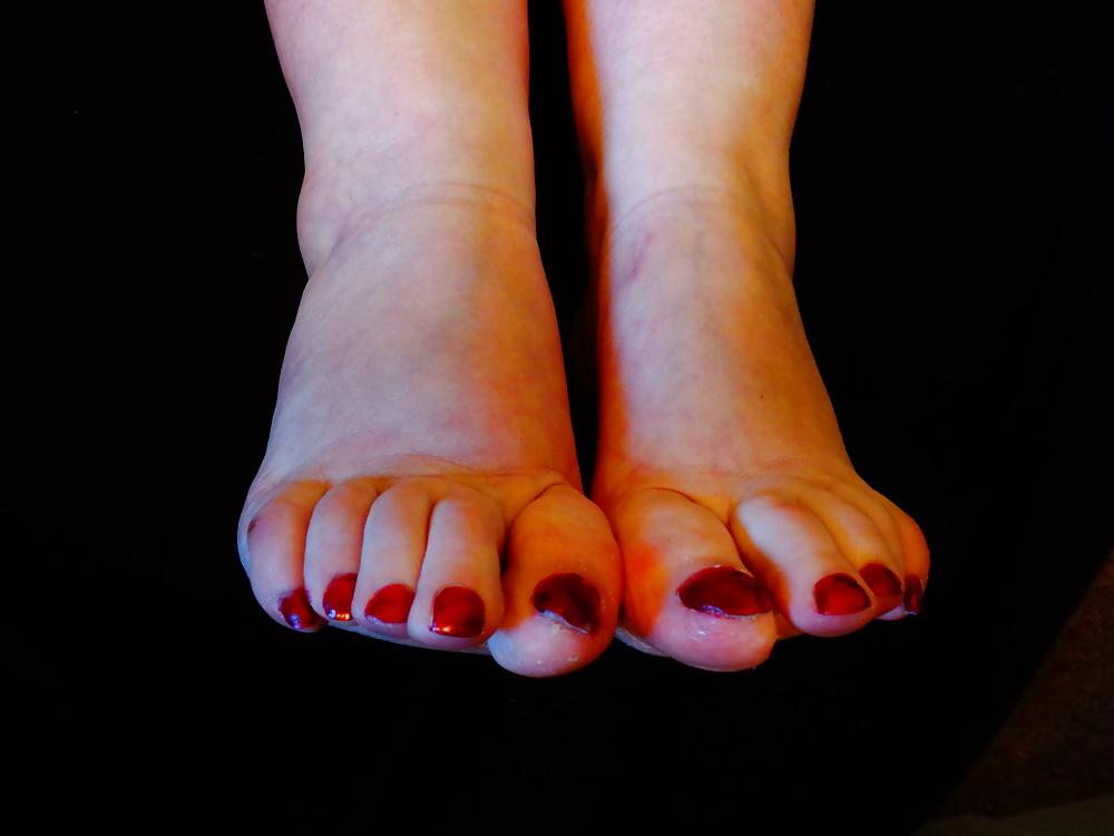 13P Foot worship