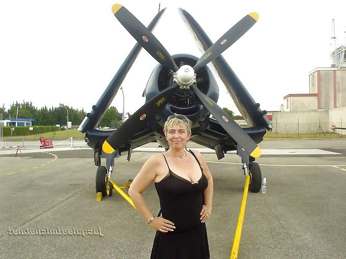 9P Fabienne french mature outdoor 2