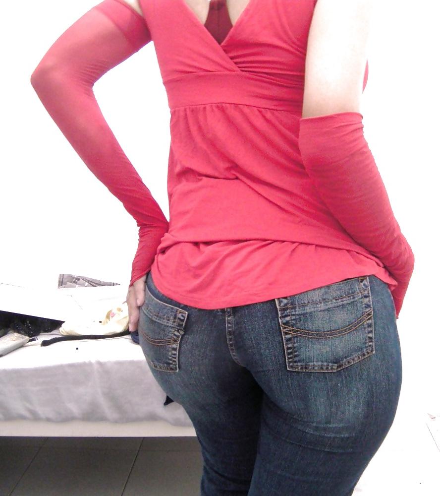 10P Sexy Latina Ass to Die for !!!