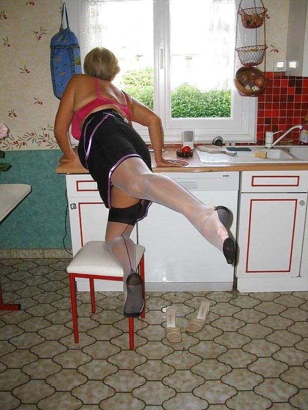 25P Mature Beauty - Annick 18