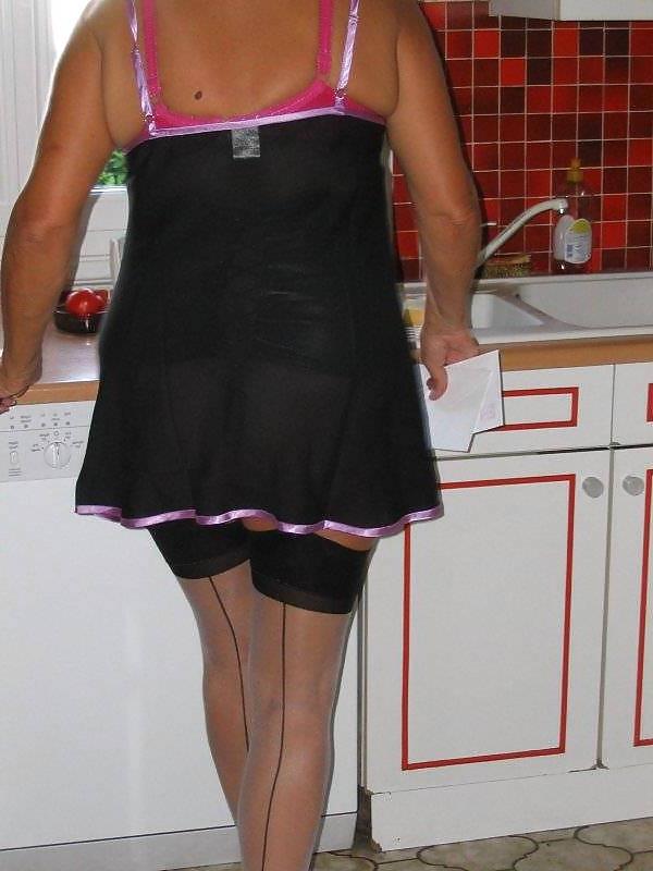 25P Mature Beauty - Annick 18