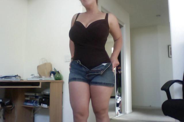 25P Thick and Busty MILF