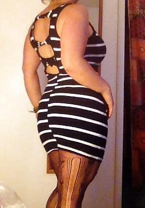 25P Thick and Busty MILF