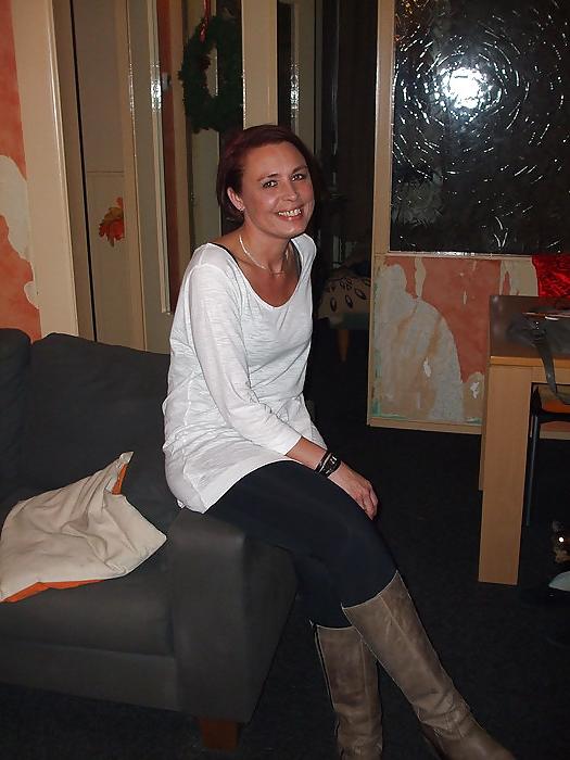 17P Dirty comments on dutch mommy