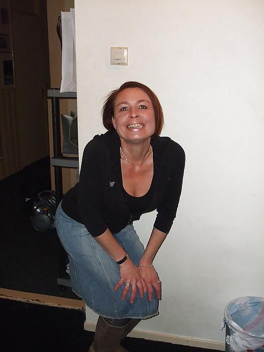 17P Dirty comments on dutch mommy