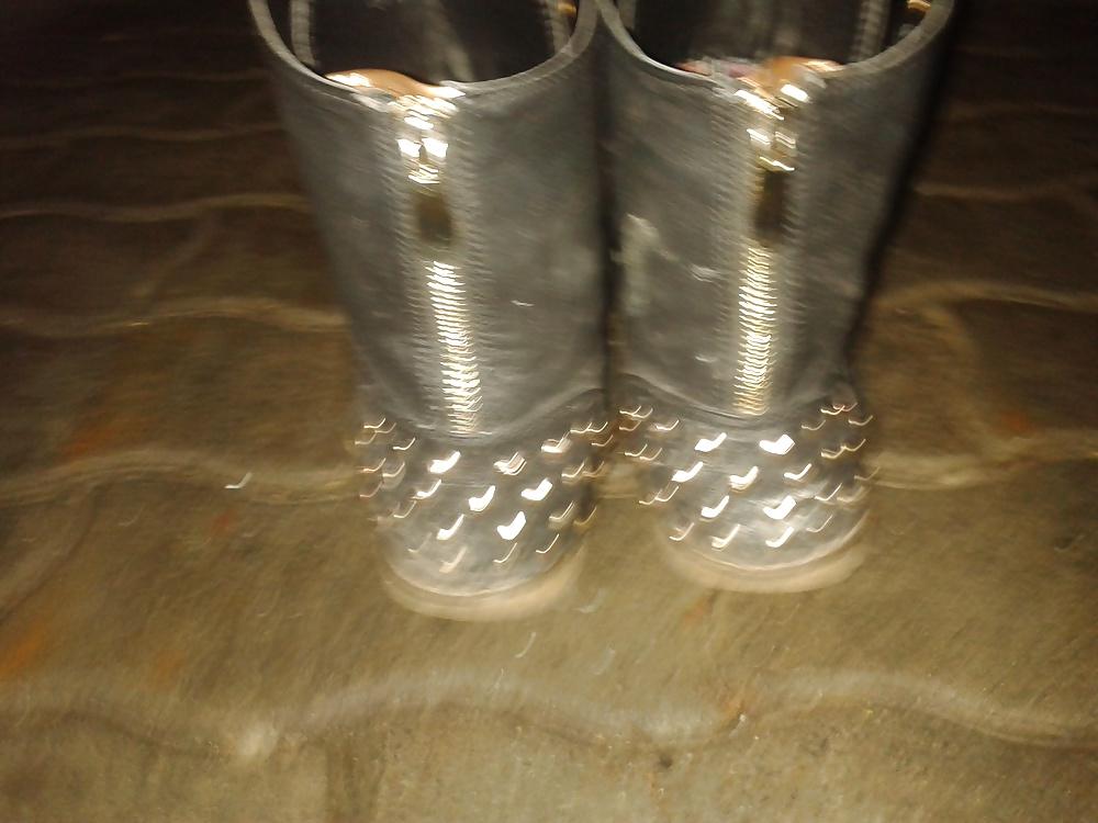 14P Cum in Shoes of a co-worker