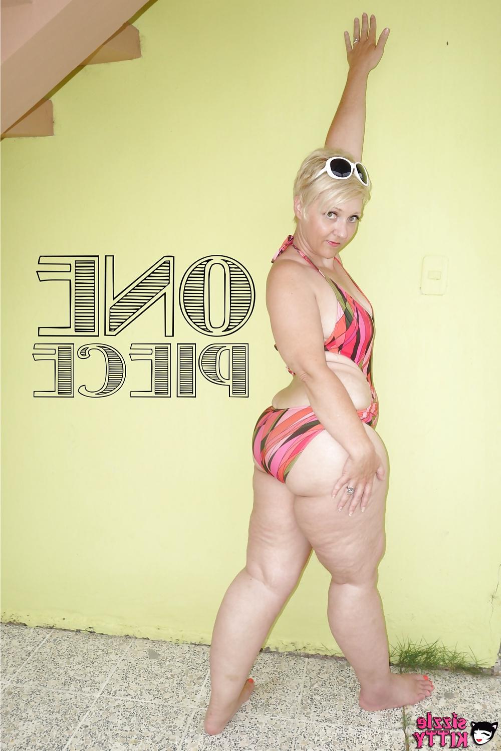 11P One PIECE swimsuit