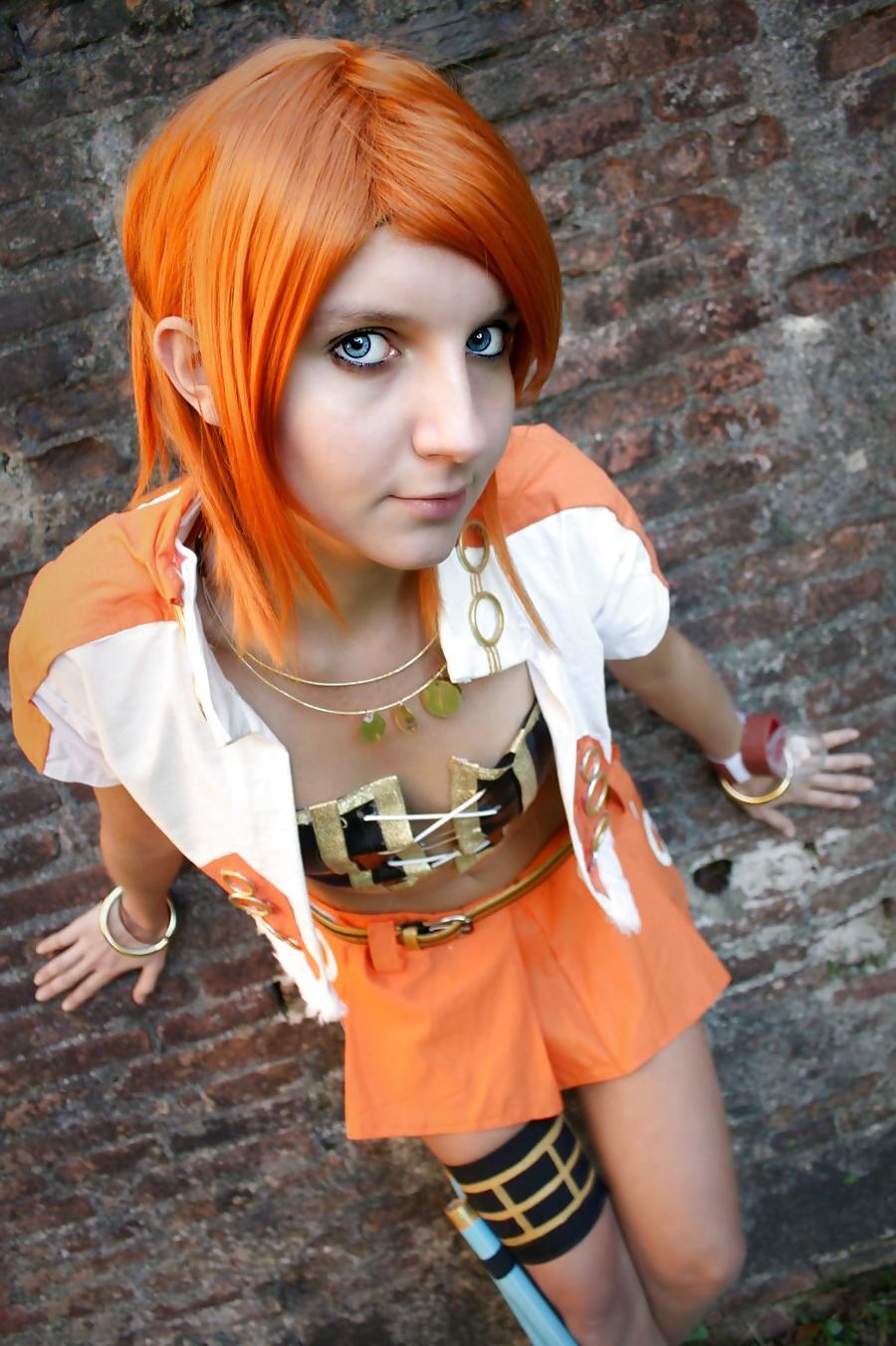 25P One Piece Cosplay