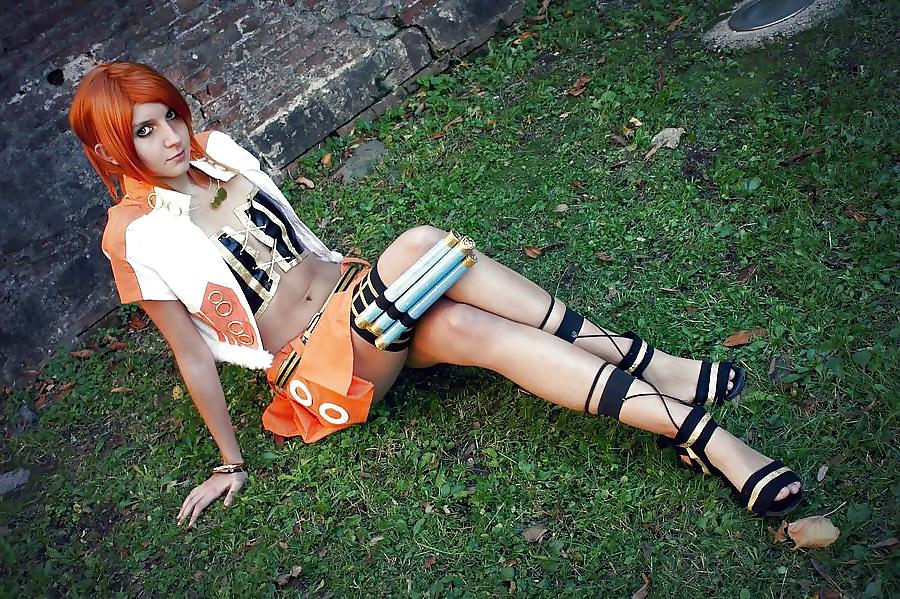 25P One Piece Cosplay