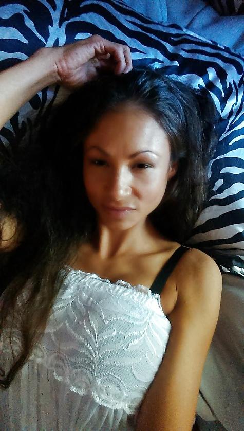 14P Latina milf with body