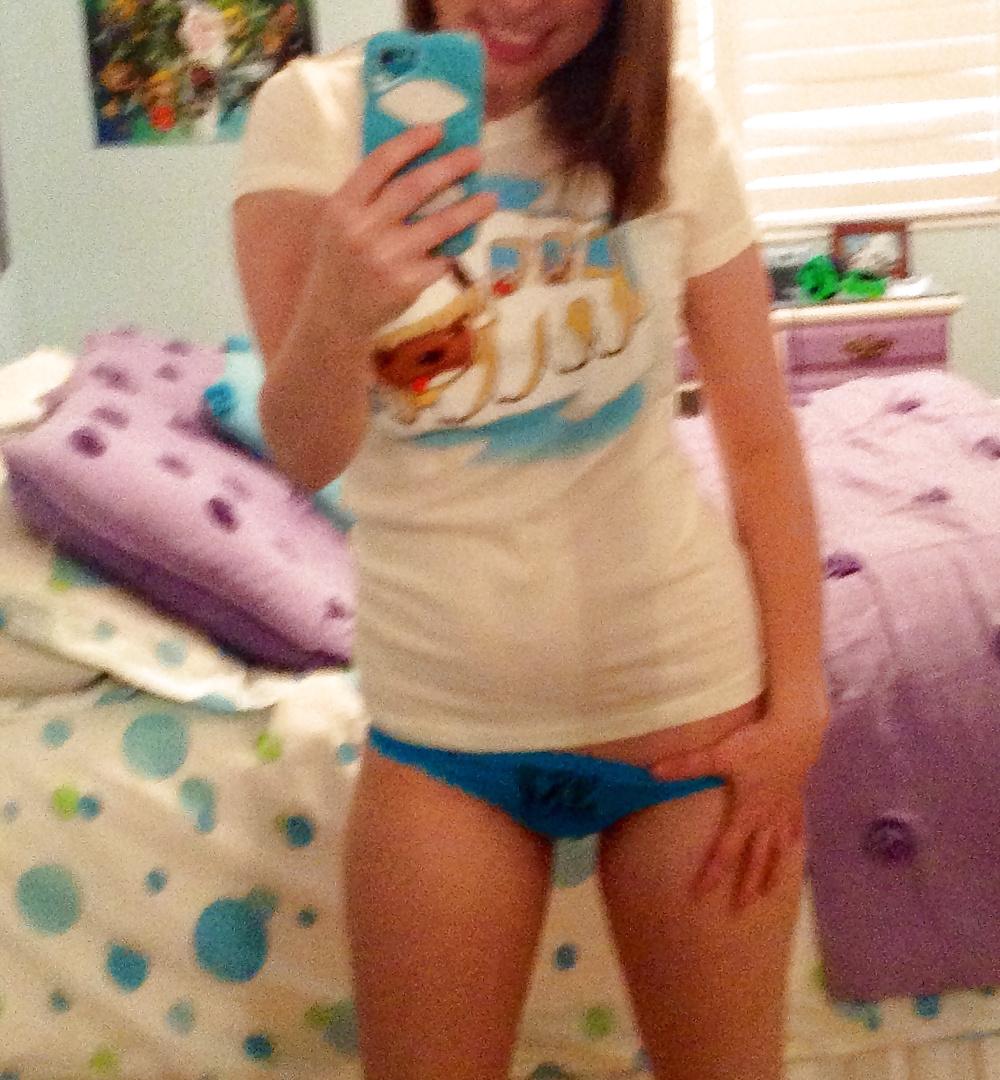 15P Teen in blue panties strips