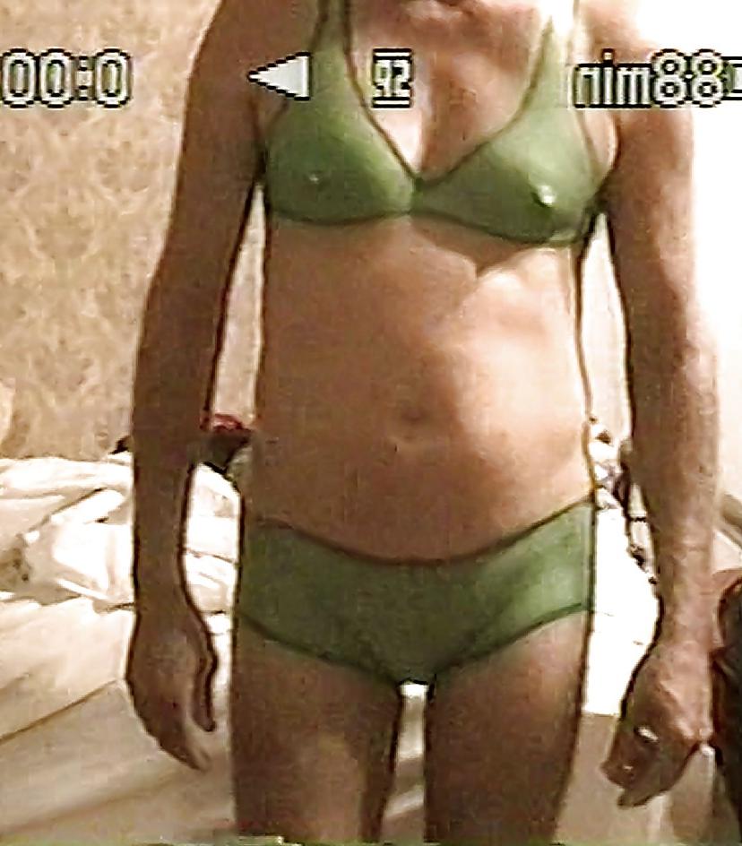 16P Crossdresser body painting