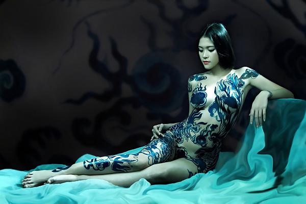 10P Body painting