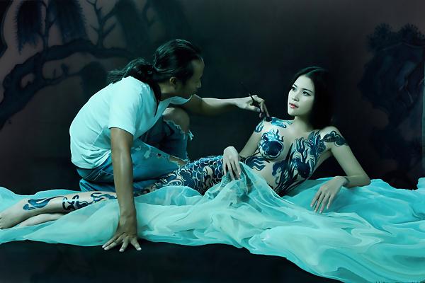 10P Body painting